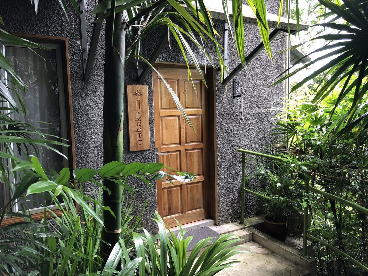 Ambong Rainforest Retreat Pantai Cenang  Exterior foto